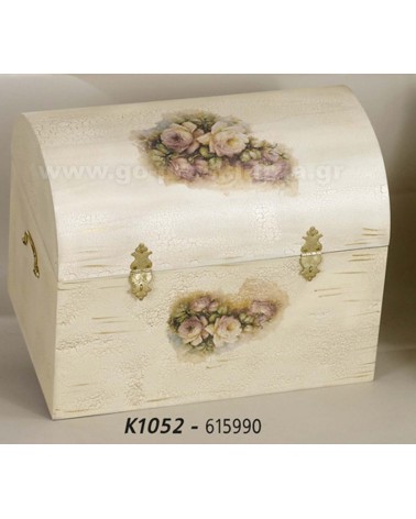 TRUNK WITH VINTAGE ROSES....
