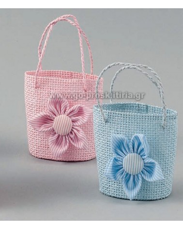 STRAW BAGS WITH PEARLS....